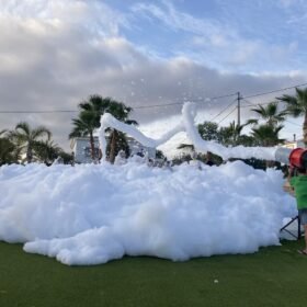 fiesta de la espuma en Alicante y Murcia