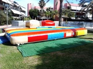 Alquiler Hinchable Gladiadores